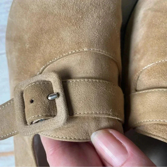 GIORGIO ARMANI women’s tan suede Oxford shoes buckle size 35 Italy almond toe - Picture 9 of 16
